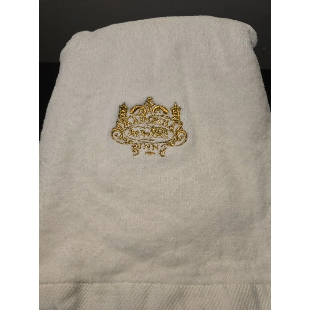 Vtg Madonna Inn 100% Cotton USA Made Bath Towel 27